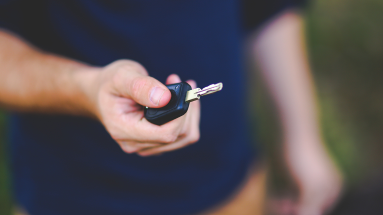 Fast and Reliable Car Key Replacement in Venice